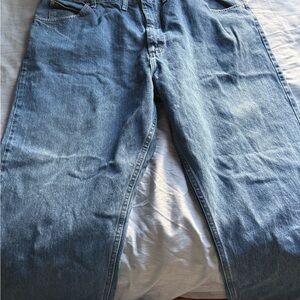 Wrangler Men's Relaxed Fit Light Blue Jeans